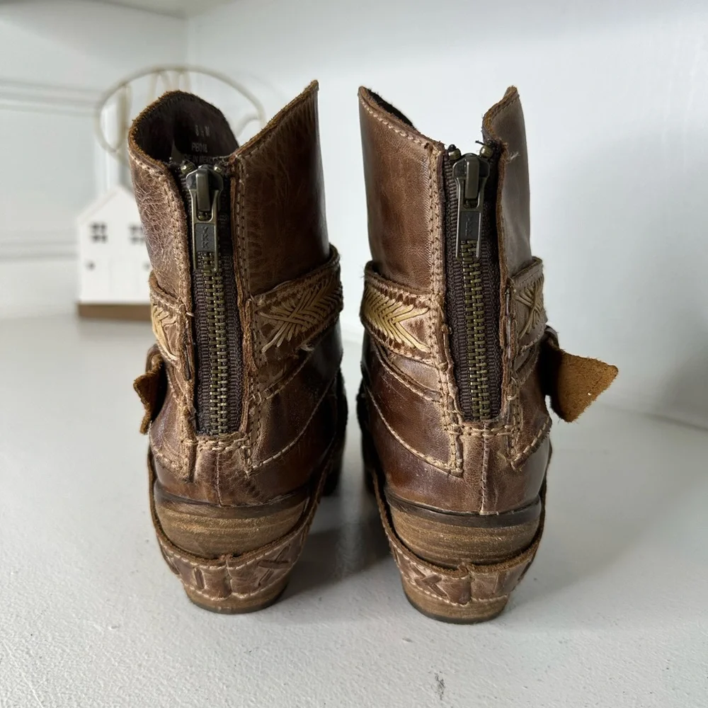 Corral Boots Indie Spirit Distressed Leather Ankle Boots Braided Strap Bootie - Picture 6 of 9